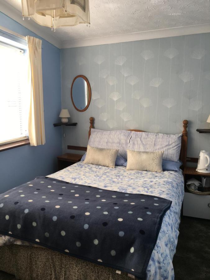 Blue Cedar Lodge นอร์ริช ภายนอก รูปภาพ